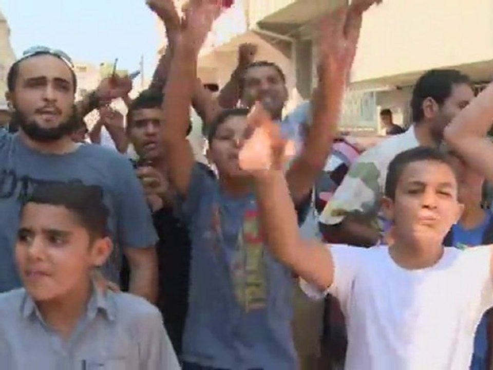 Heftige Kämpfe in Tripolis - Wo ist Libyens Machthaber Gaddafi?