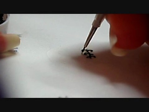 Nail art : créer ses stickers pour ongles