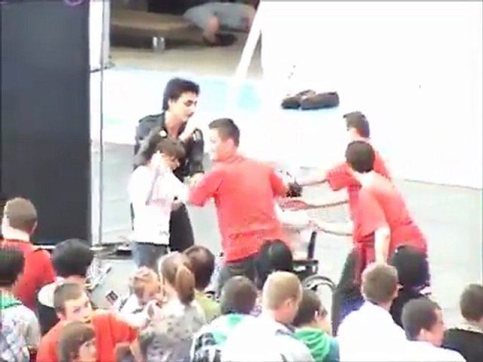 Ivan Komarenko dla wyjĂ„â€¦tkowej publicznoÄąâ€şci [www.downtube.eu]