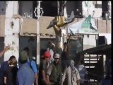 Les rebelles libyens dans le QG de Kadhafi