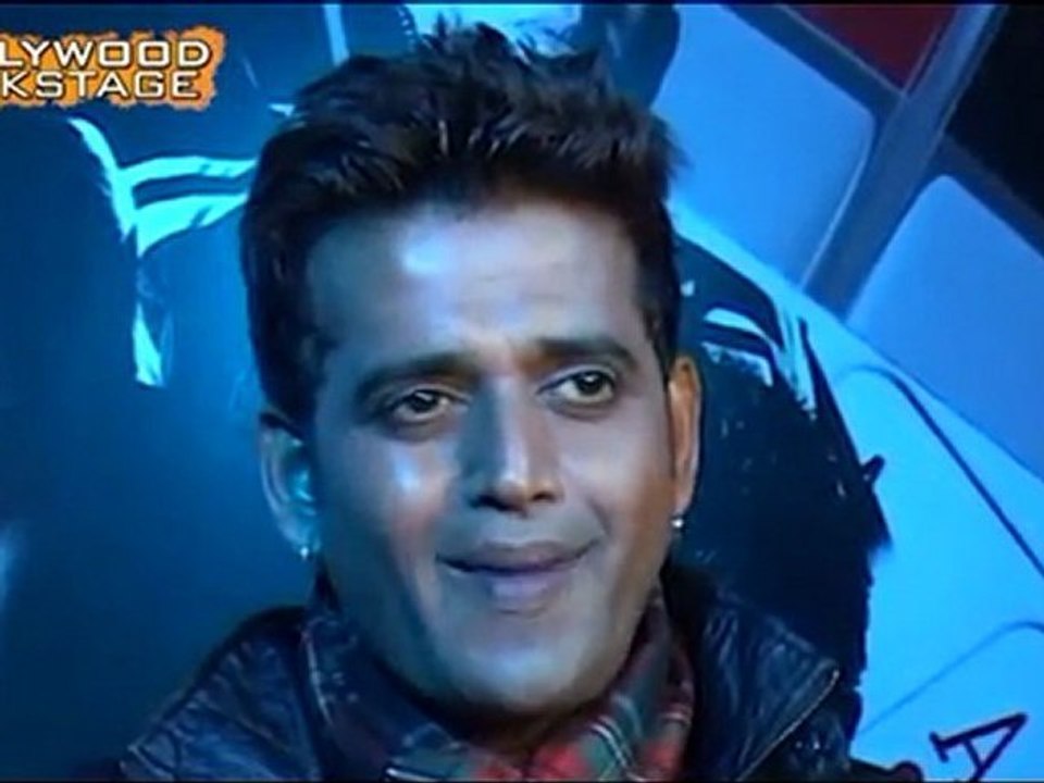 Ravi Kishan STRIPS Nude