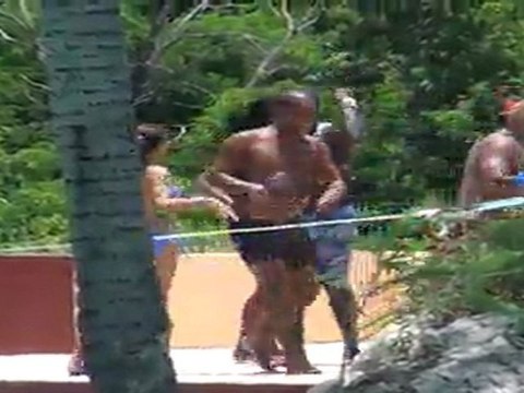 SEJOURS SALSA 2011 A CUBA WWW.DANSACUBA.COM .RUEDA AU BORD DE LA PISCINE AVEC NOS PROFS ET CAVALIERS CUBAINS