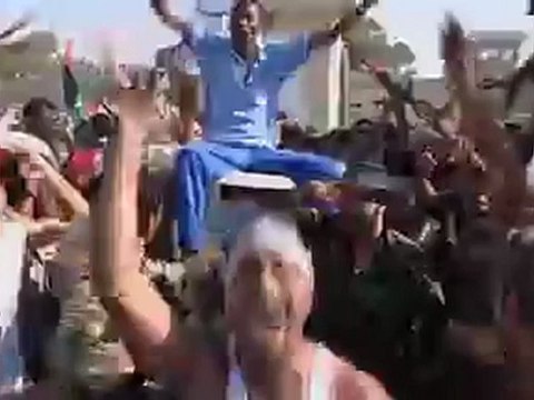 Rebels: Libya will honour oil contracts