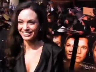 Brad Pitt and Angelina Jolie QUIT Hollywood ?