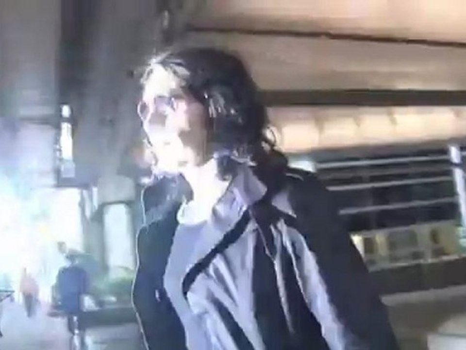 Russell Brand DEPORTED from Japan