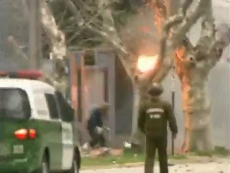Chilean workers clash with police