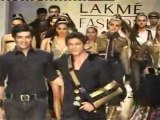 Shahrukh promotes Knight Riders at the Lakme Fashion Week
