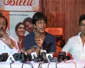 Shahrukh khan avoids controversy - Cuts Barber out