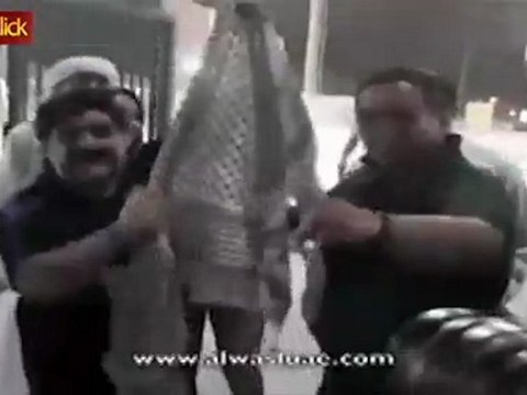 Maradona ganha lenço e clama: Viva a Palestina