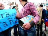 Manifestantes enfrentam polícia em Santiago