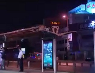 İstanbul'da polis minibüsü devrildi: 1'i ağır 4 polis yaralandı