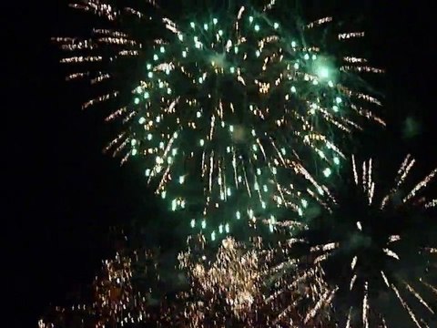 L'équipe GOUPIL4x4 vous présente ses Meilleurs Voeux 2012 Feu d'artifice de Bonifacio 2011 P1070426