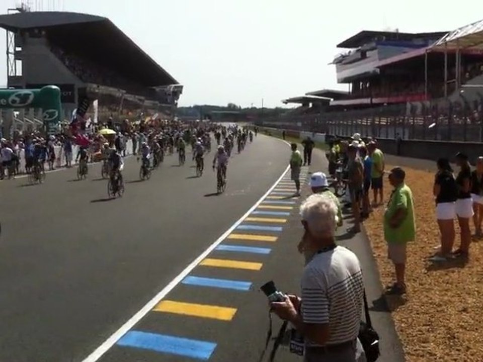 Départ 24h vélo Le Mans 2011