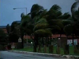 Hurricane Irene hits Bahamas