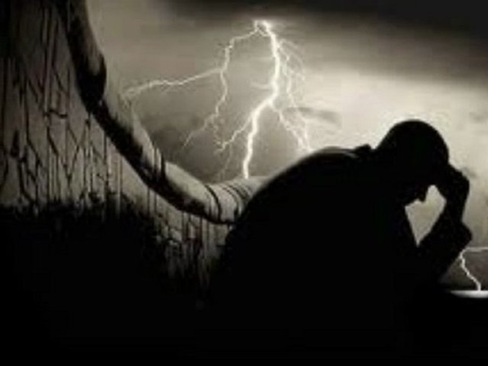 kim bilir kimler dokundu o narin ellerine