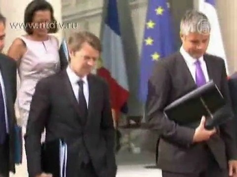 Франция планирует обложить налогом богатых