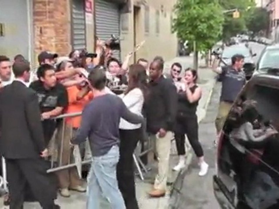 Hathaway lernt neuen dialekt