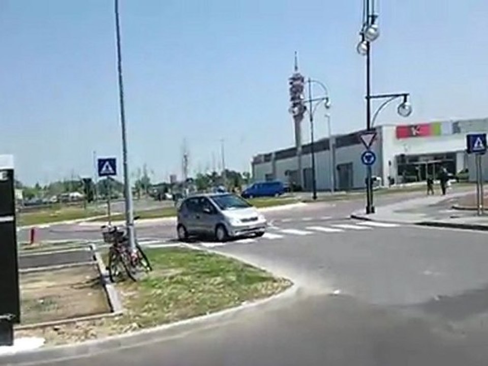 Video realizzato da Samsung Wave II S8530 (sincrono con Motorola Milestone)