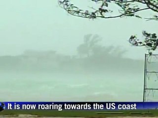 Hurricane Irene hits Bahamas