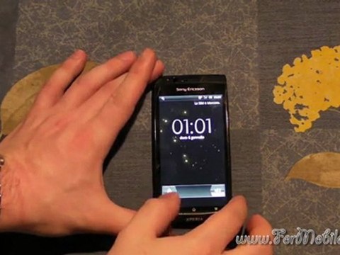 Sony Ericsson Xperia Arc - Inserimento SIM, batteria e prima accensione