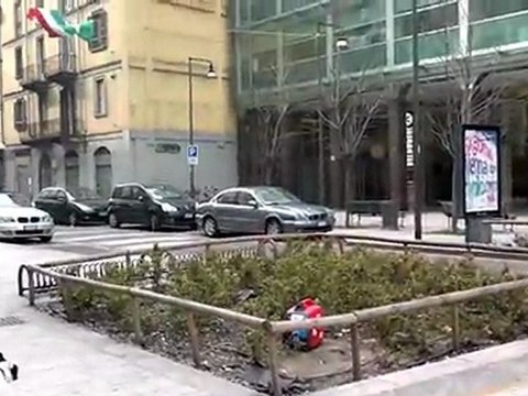 Video realizzato di giorno da Nokia C6-01 (sincrono con Nokia N8)