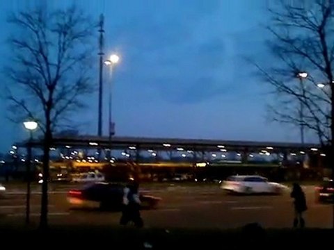 Video realizzato al crepuscolo da Nokia C6-01 (sincrono con Nokia N8)