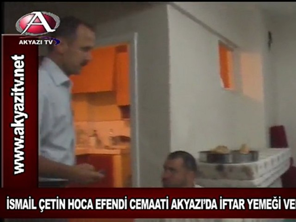 İsmail Çetİn Hoca Efendi cemaati Akyazı'da iftar yemeği verdi.