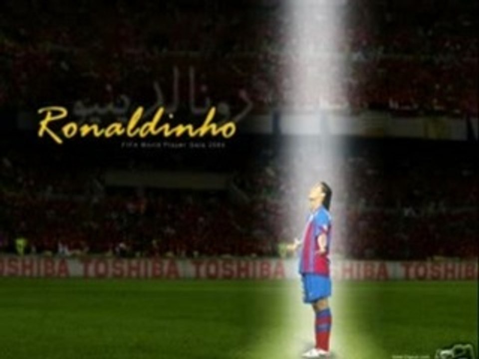 Ronaldinho v C Ronaldo - FREESTYLE
