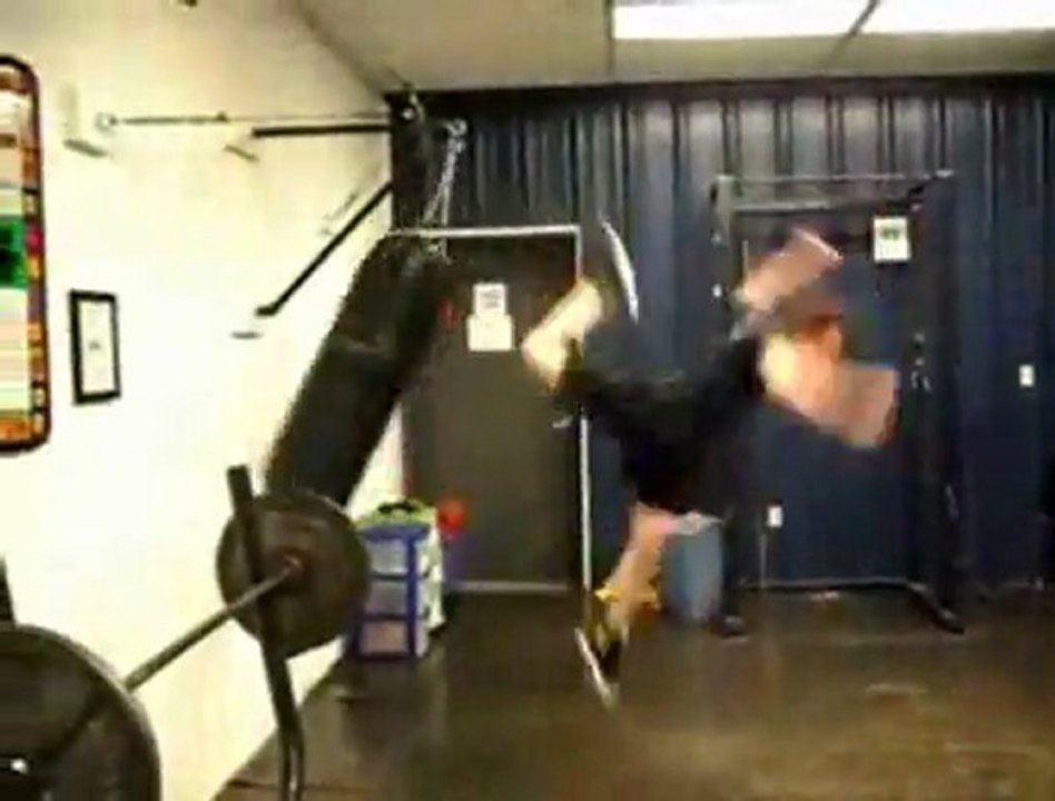 Boxsack Double Kick Fail