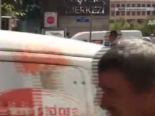 Ezanı 3 dakika erken okudu