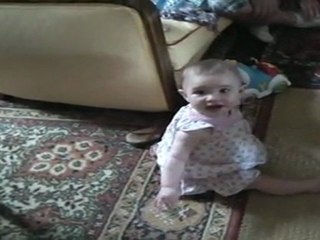 Jeanne fait du 4 pattes jambes tendues