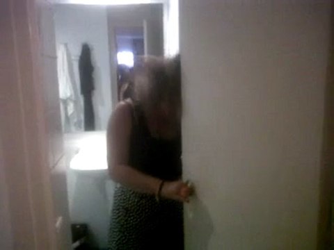 VID 00044-20110820-2006