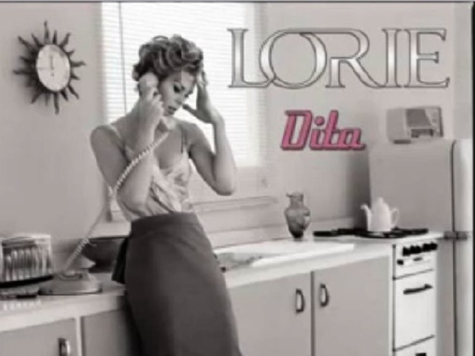 Lorie se prend pour... Mylène Farmer ?