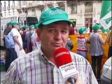 Agricultores se manifiestan en el consulado francés