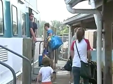 Evacuation de villes côtières, stockages de vivres, armée mobilisée: des millions d'Américains, notamment à New York, se préparaient vendredi à l'arrivée de l'ouragan Irène