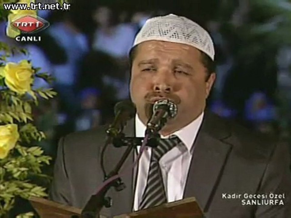 5 Söyleşürken Emrullah Akbaş Kadir gecesi Şanlıurfa 2011 TRT2