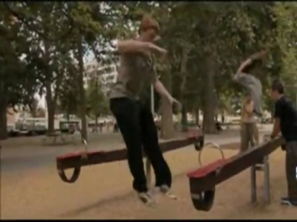 Gleichzeitige See-Saw Jump Fail