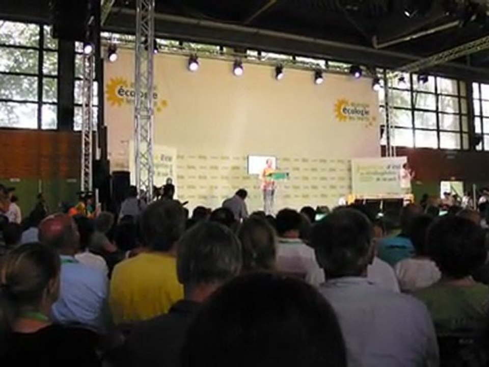 Cécile Duflot aux Journées d'été d'Europe Ecologie Les Verts: " le 11 novembre, tous les Verts européens seront là..."