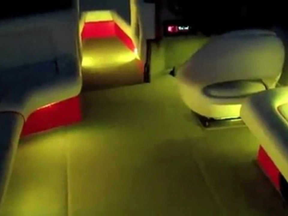 XKGLOW_432_LED_Million_Color_Remote_Flexible_LED_Kit_flv