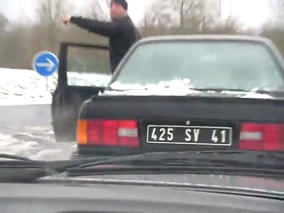 bmw 325i e30  drift sur glace