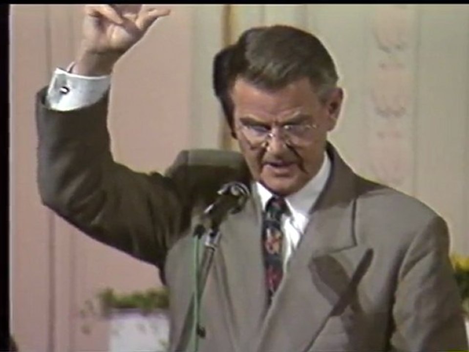 Ahmed Deedat ( Is Jesus God ?) -08