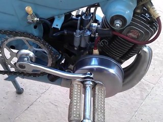 Motobecane AV68 - Démarrage à froid.