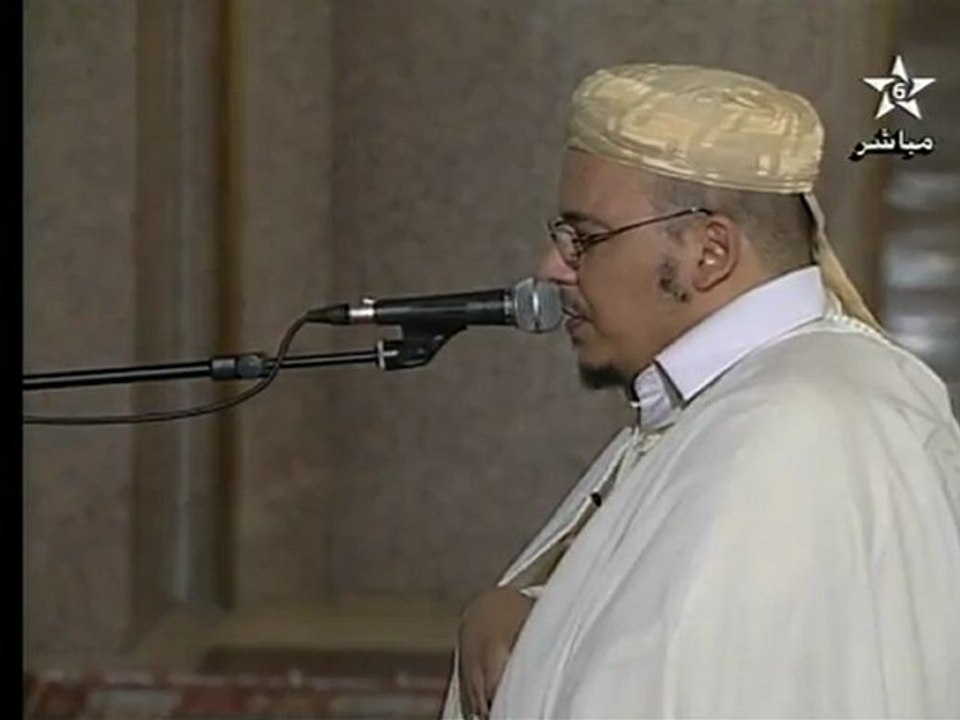 عمر القزابري "  الإخلاص " صلاة العشاء  رمضان 2011
