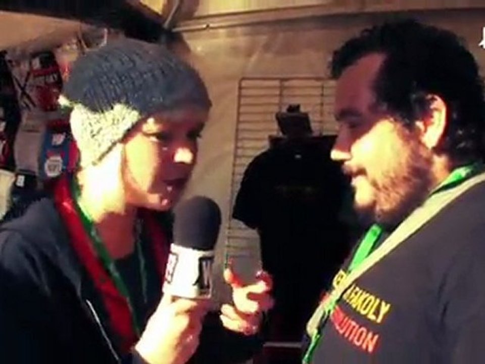 CABARET VERT : JULIEN, PRO DU MERCH!