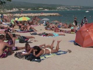 موسم سياحي فرنسي بين تقلبات الطقس وانفاق السياح المحدود