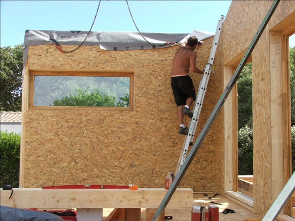 5 au 13 juillet : montage du bâtiment des chambres