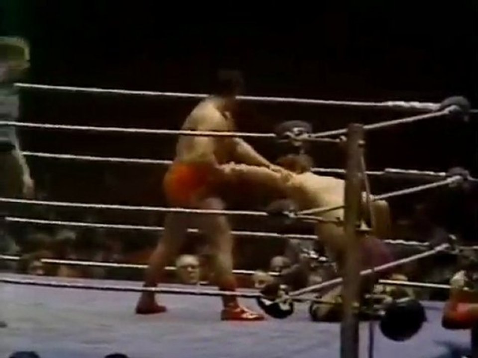 Pedro Morales VS Killer Kowalski