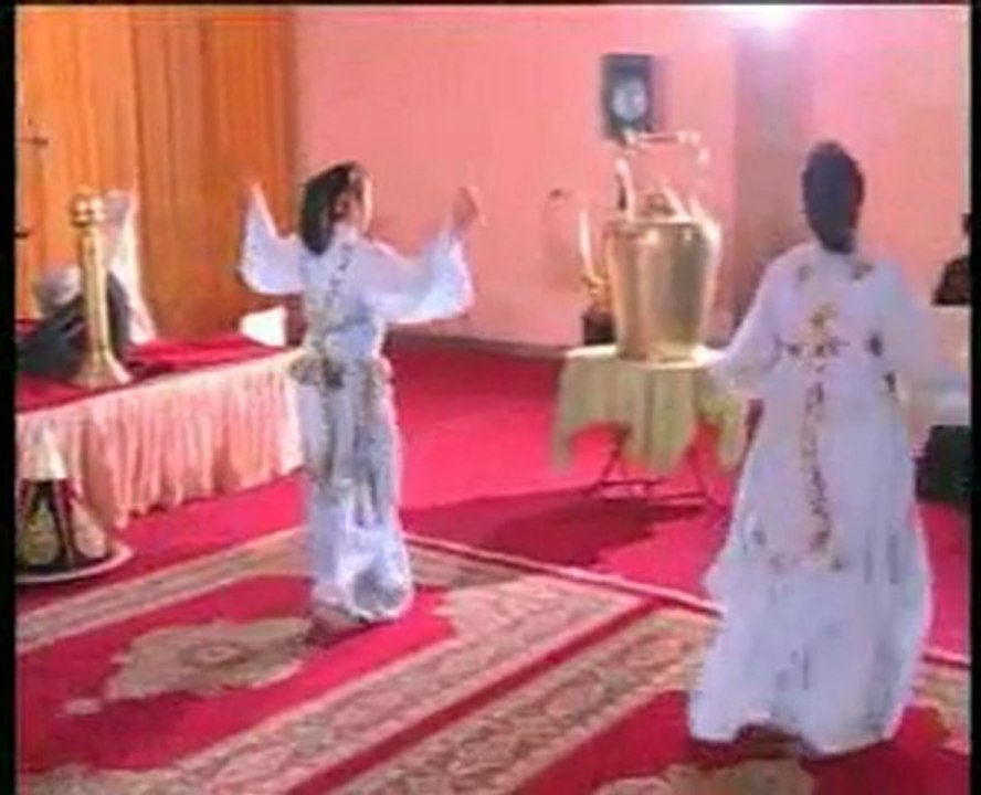 Dailymotion - Oumguil 02 - une vidéo Expression Libre