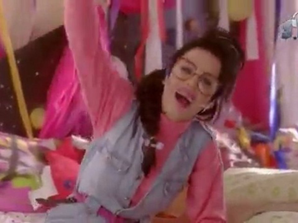 Katy Perry + 6 autres artistes vs Dr Alban - Last Friday Night (We Sang Hallelujah)