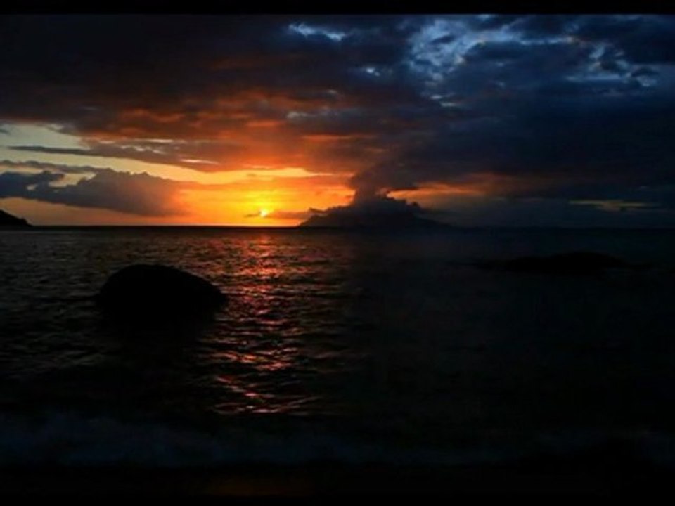 Selda Bağcan - Gün Biter Gülüşün Kalır Bende
